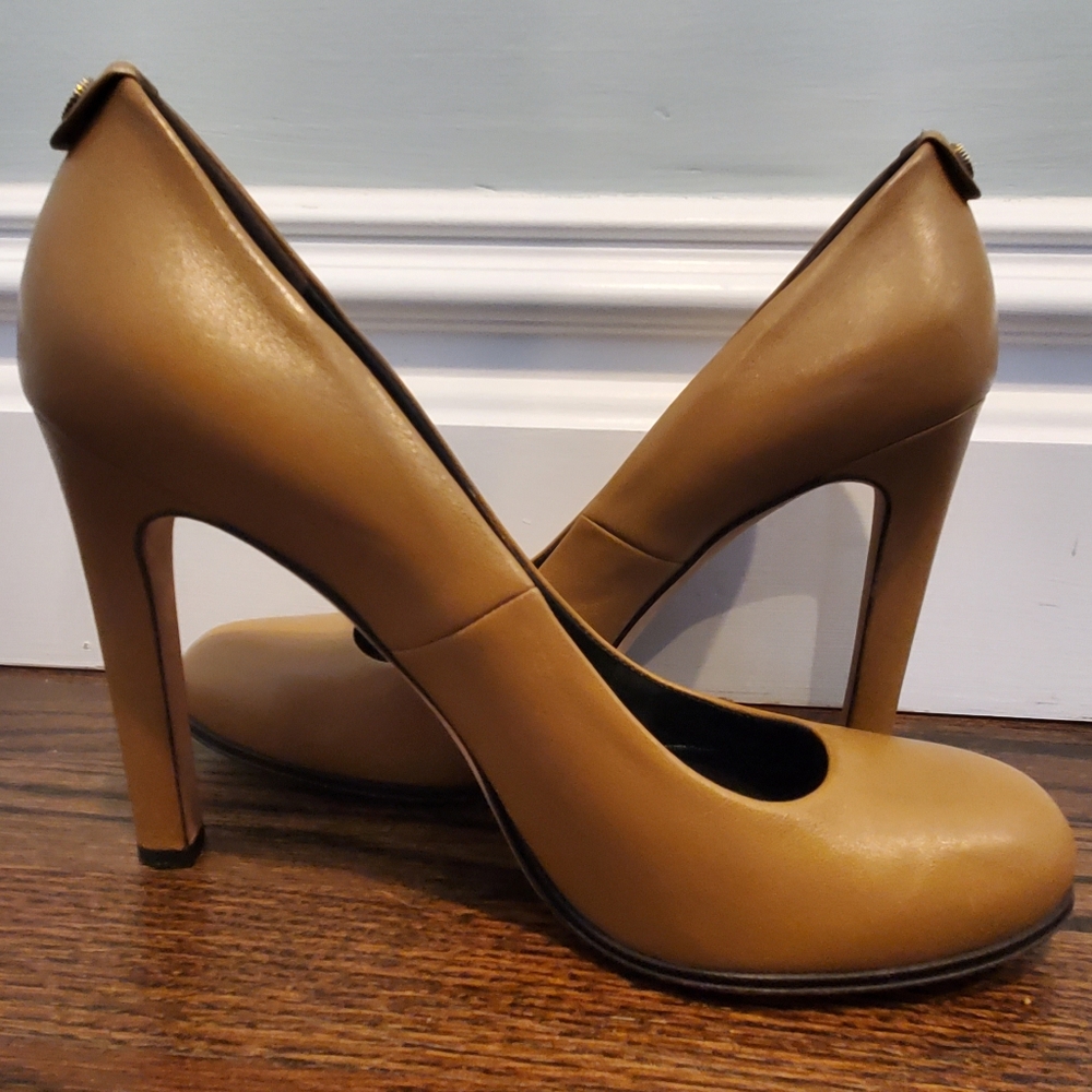 Gucci Tan Women's Heels